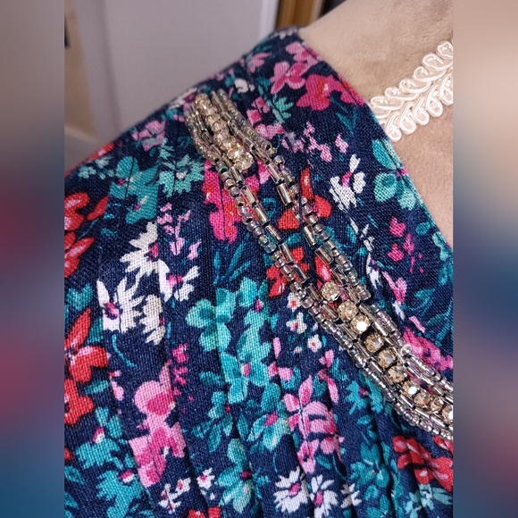 Charter Club Luxury~Linen Colorful Floral Tunic Top Rhinestone Beaded Neckline - Picture 10 of 14